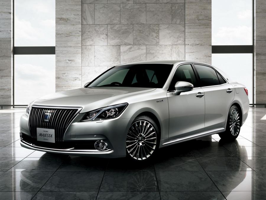 Toyota Crown Majesta '2013